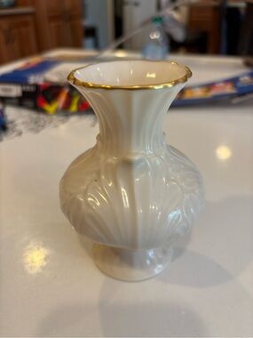 Lenox Cream Ceramic Bud Vase with Gold Rim